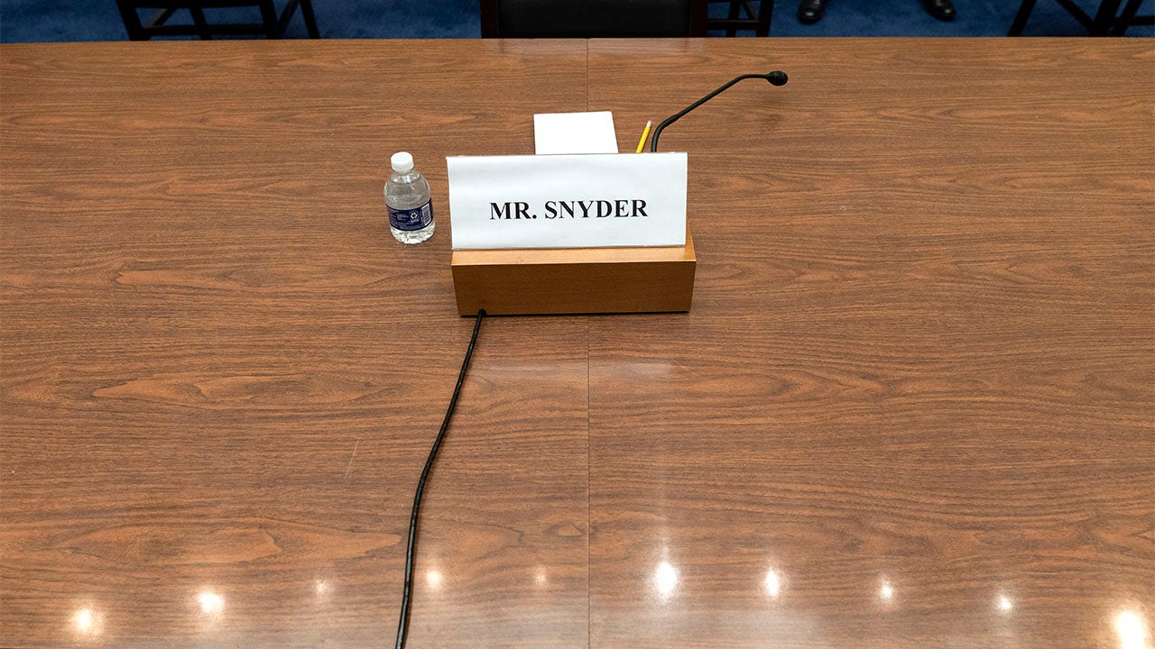 Washington Commanders owner Dan Snyder testifying voluntarily before  Congress - ESPN