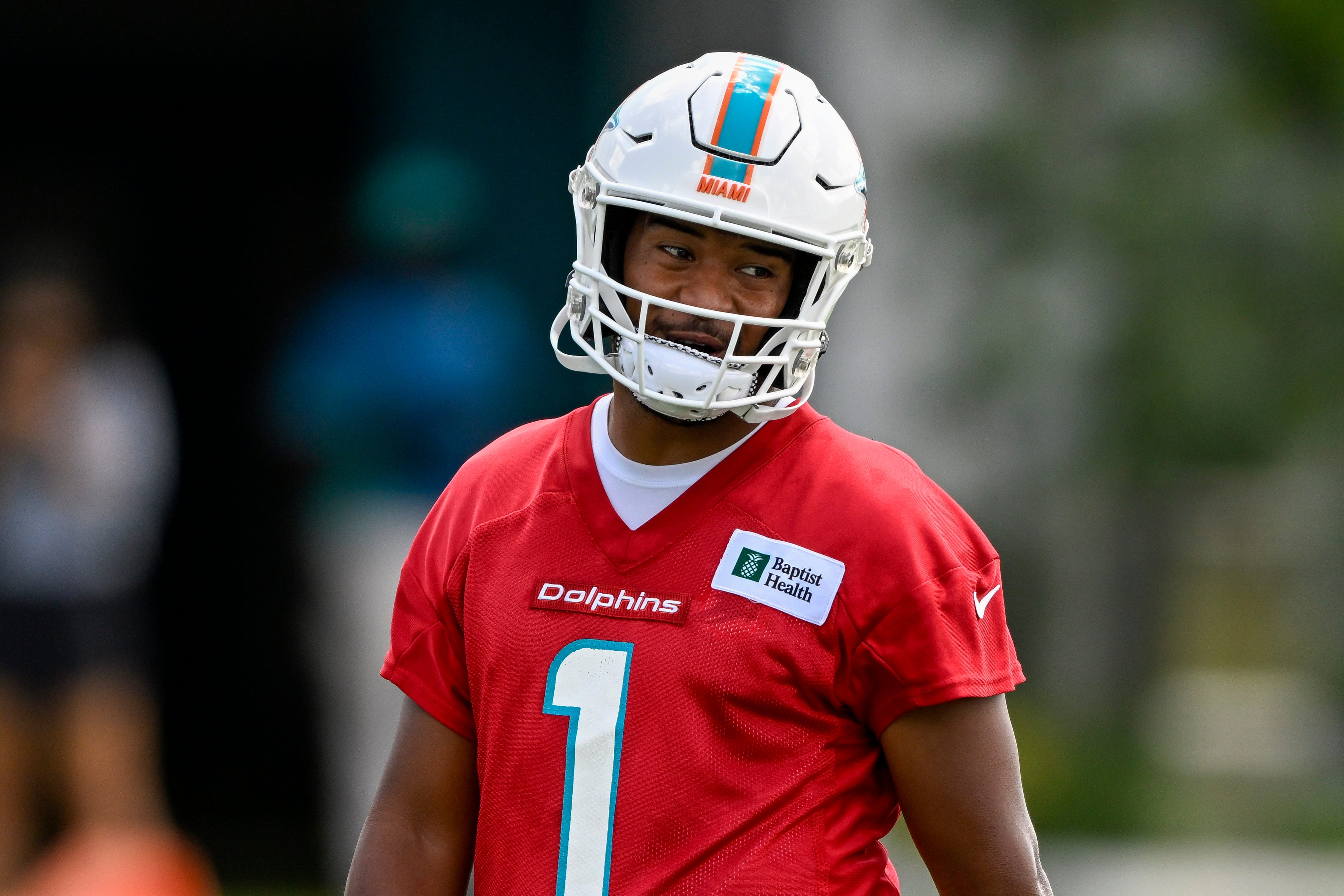 Dolphins' Tagovailoa says focus is on working with team, not quarterback  drama - WSVN 7News, Miami News, Weather, Sports