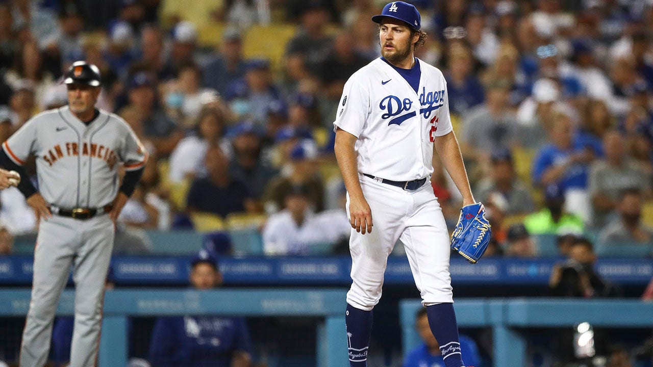 Dodgers' Bauer receives warning from MLB for uniform violation