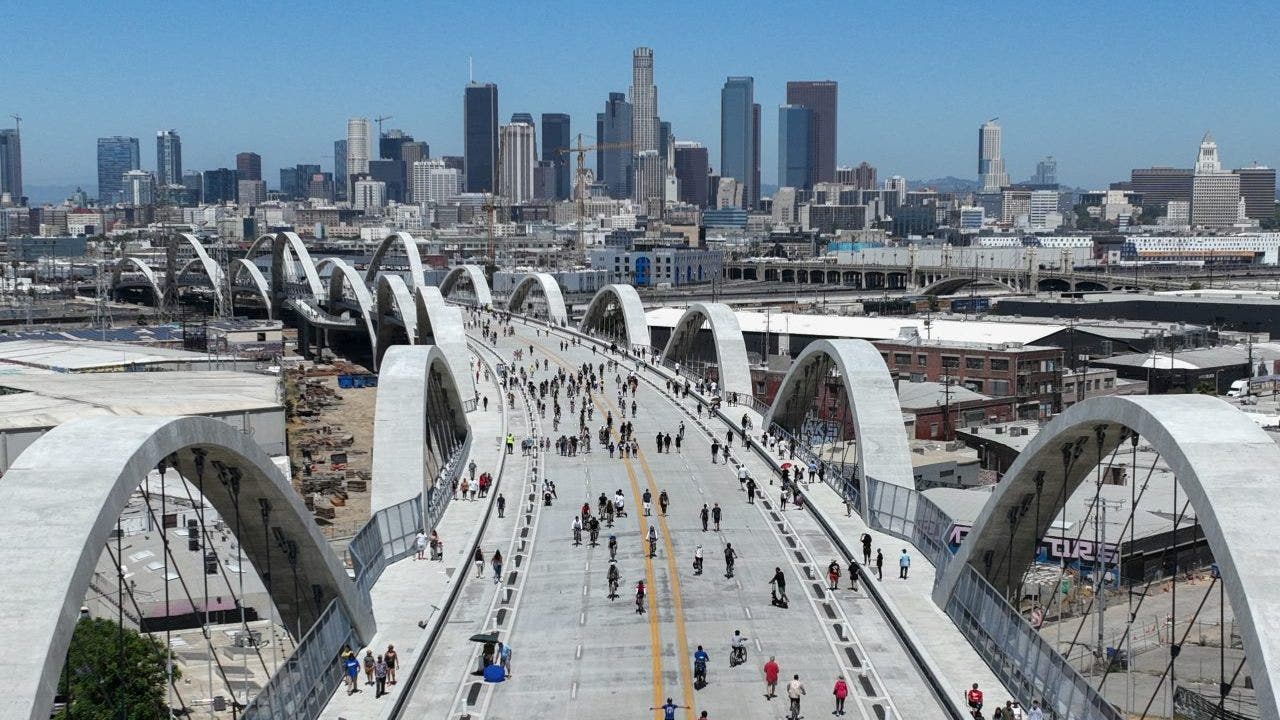 Los Angeles residents outraged by constant bridge closures as police struggle to contain viral antics