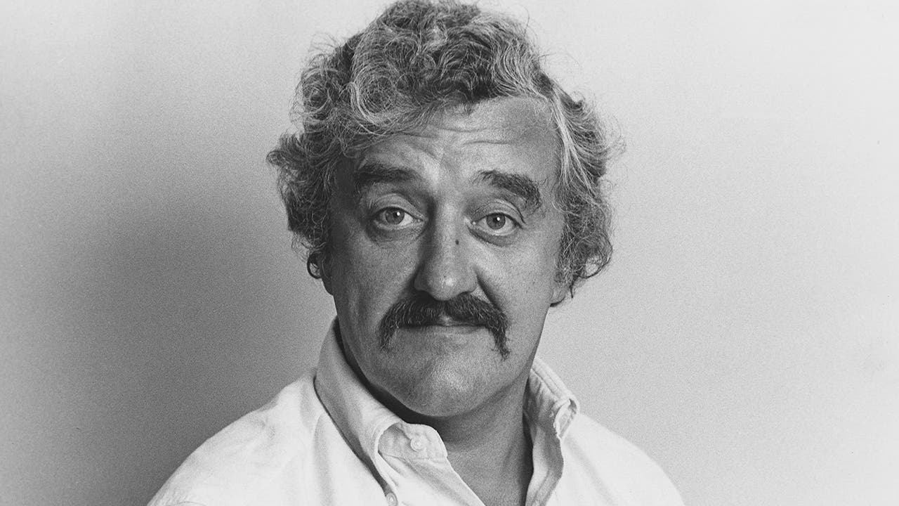 Bernard Cribbins, 'Doctor Who' star and 'Wombles' narrator, dead at 93