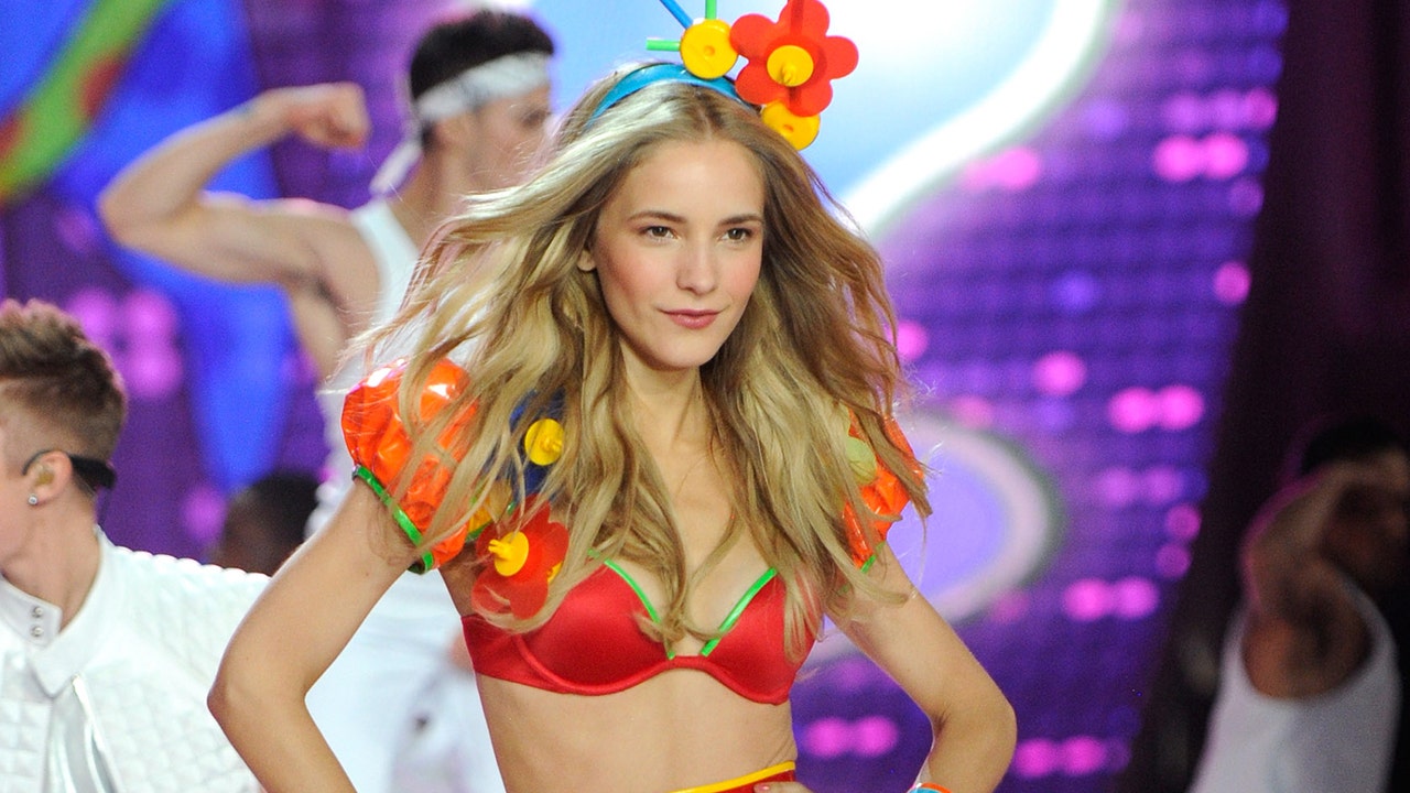 What the Victoria's Secret Fashion Show Looked Like 10 Years Ago