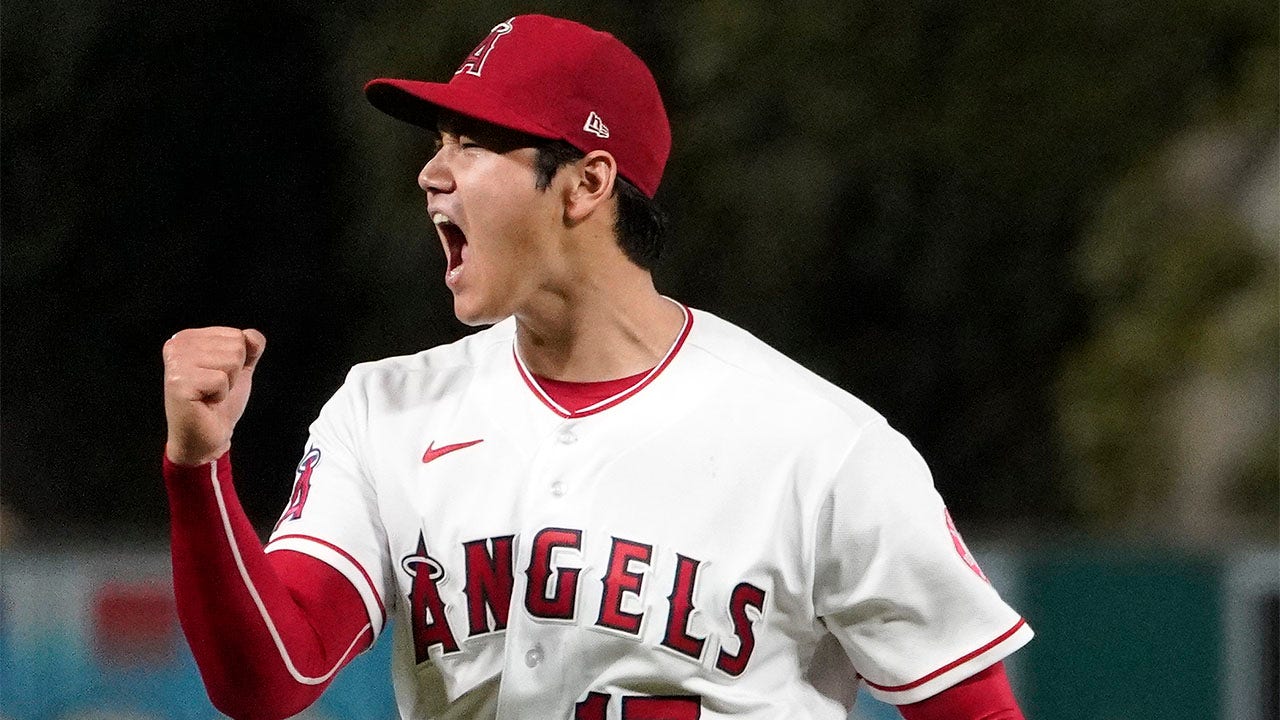 Angels beat Astros, Shohei Ohtani continues to amaze both pitching and hitting