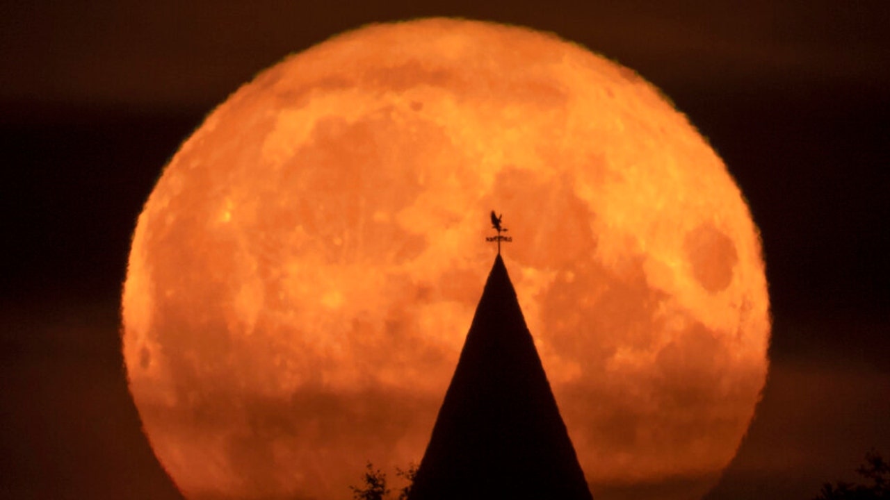 Full buck supermoon captured around globe Fox News