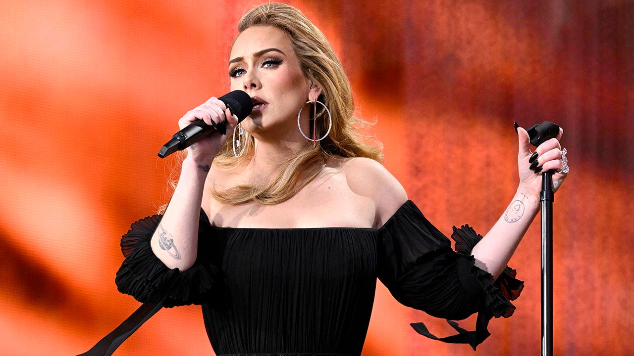 Adele se emociona en el Festival BTS Hyde Park de Londres, detiene el espectáculo para ayudar a los fanáticos