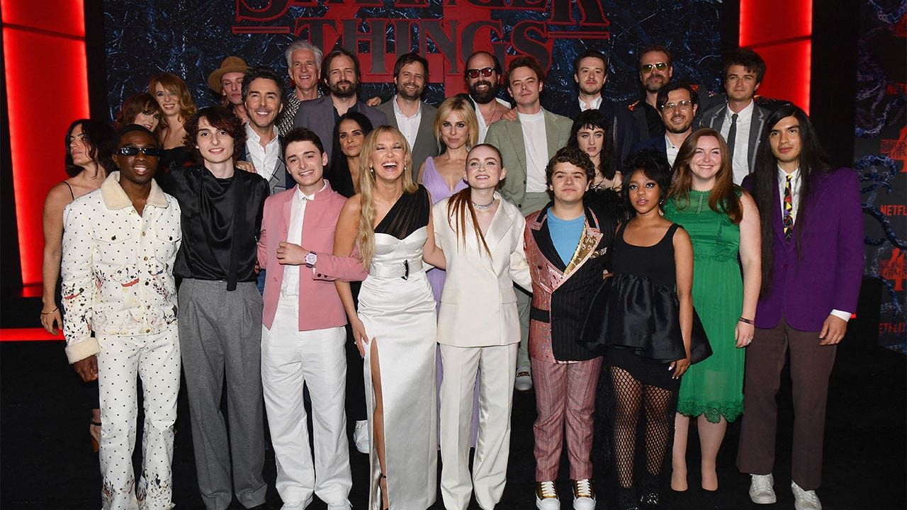 Stranger Things' cast reunites as production begins on 5th and final season  - ABC News