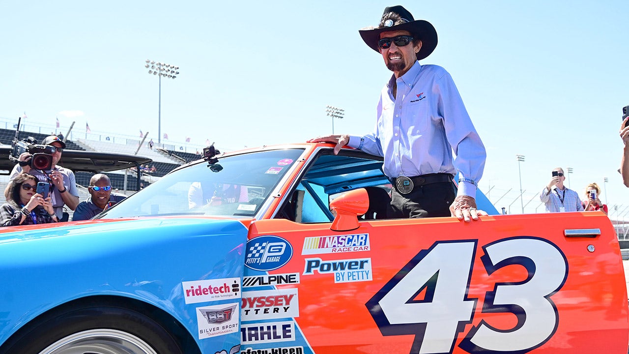 Richard Petty wants to save car racing from the EPA