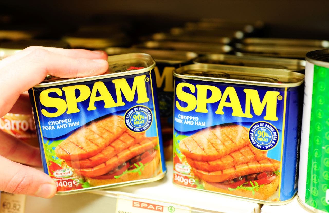 News :New York City store locks up Spam in plastic case amid crime spike