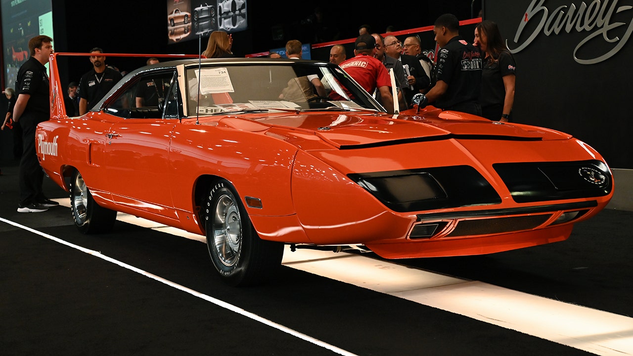1970 Plymouth Superbird muscle car sold for record $1.65 million