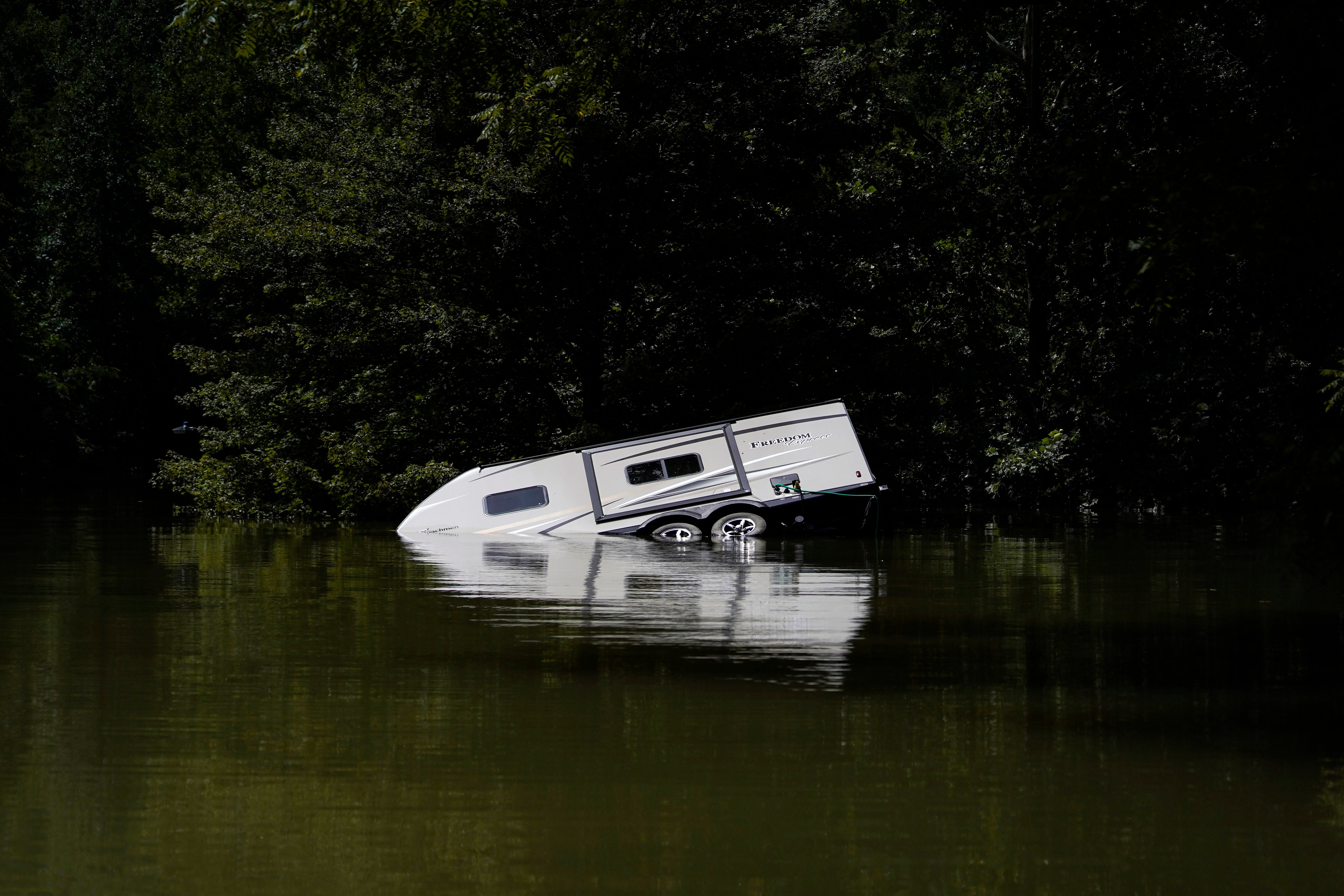 Kentucky flood leaves residents searching for drinking water