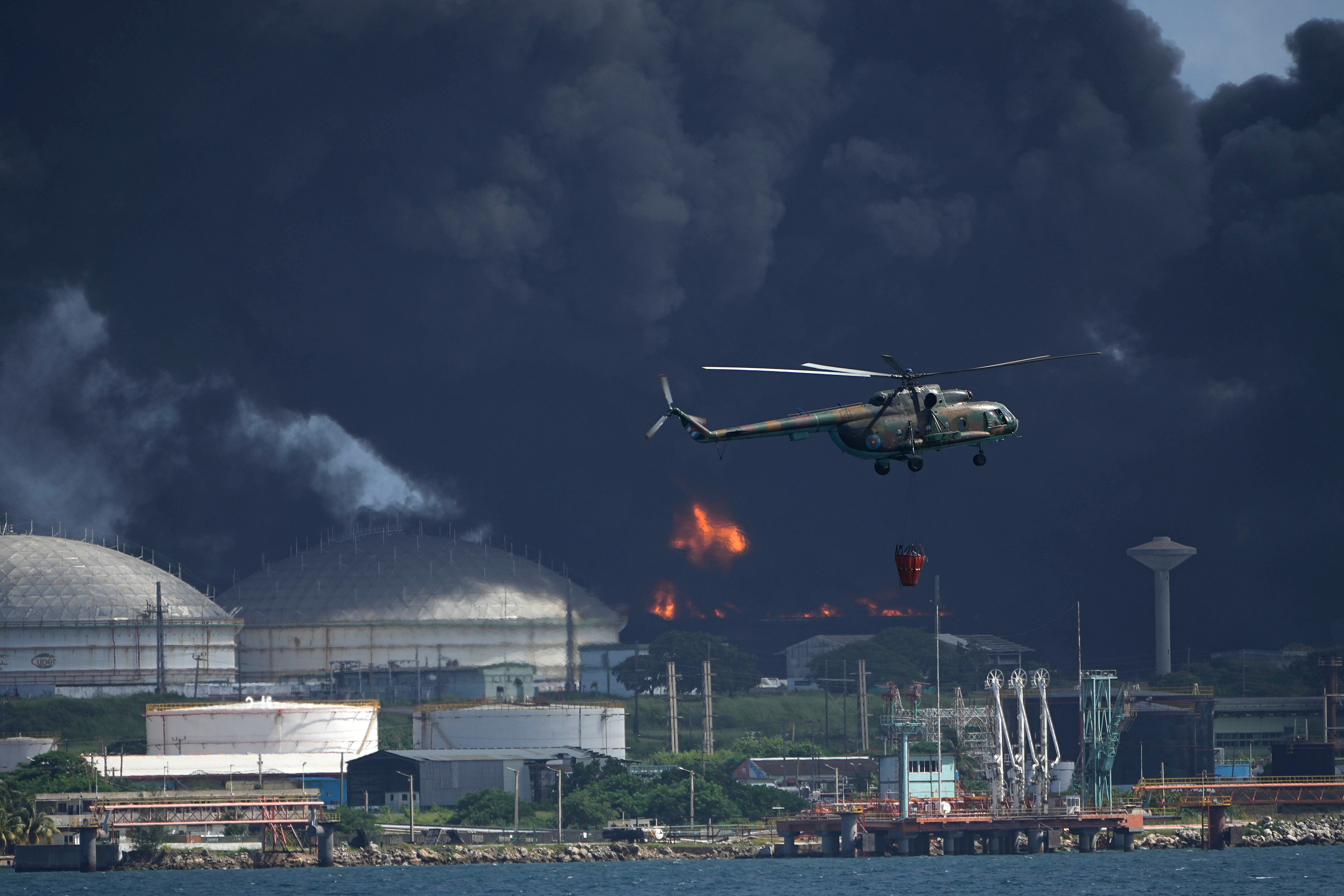 Fire at Cuban oil facility leaves 1 dead, 121 injured: officials