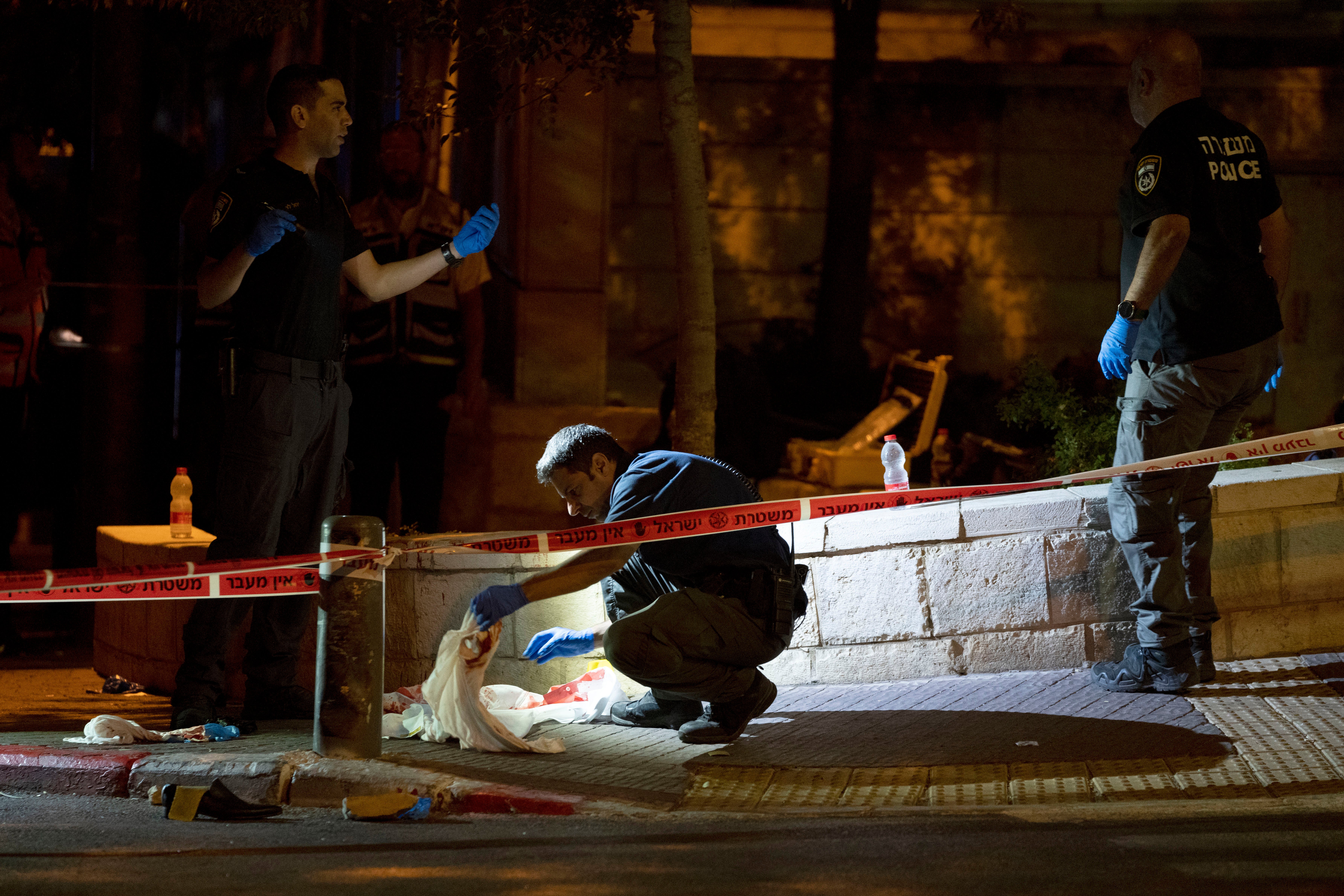 Suspected Palestinian gunman leaves 8 injured in Jerusalem