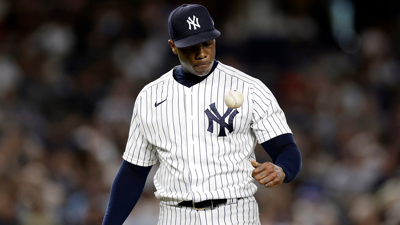 Aroldis Chapman left off Yankees' roster for missing workout - ESPN