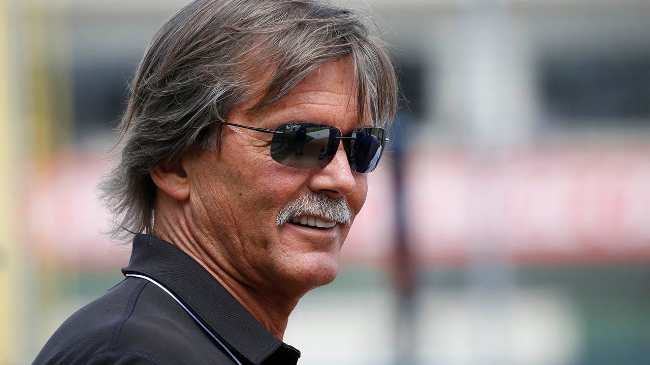 Pirates react to Red Sox broadcaster Dennis Eckersley's