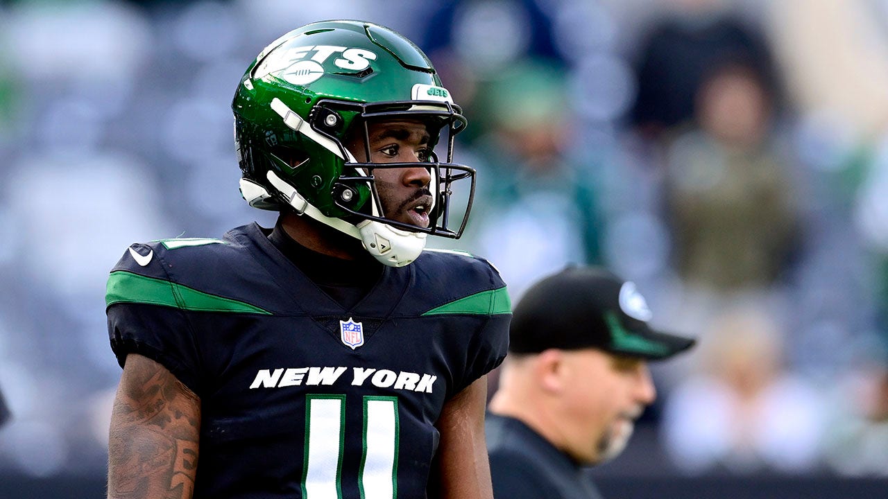 Denzel Mims requests trade from Jets: 'He has been given no