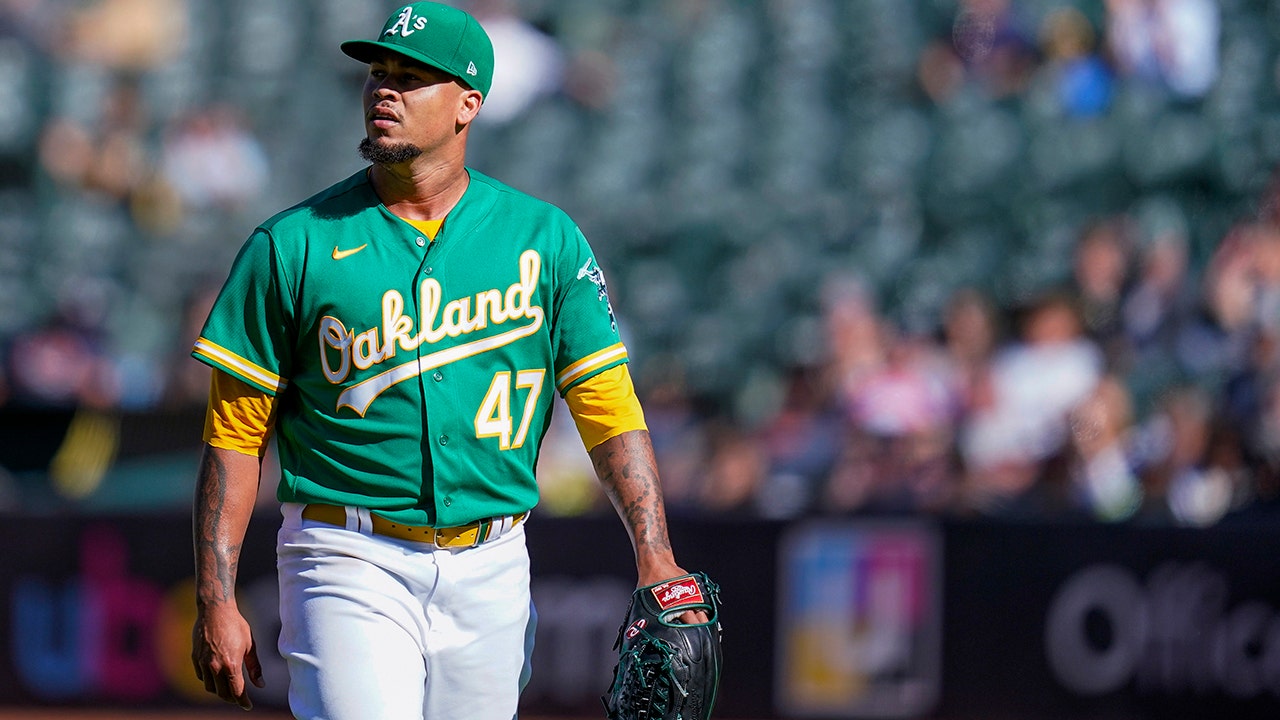 MLB trade deadline 2022: Yankees acquire Frankie Montas, Lou Trivino from  A's