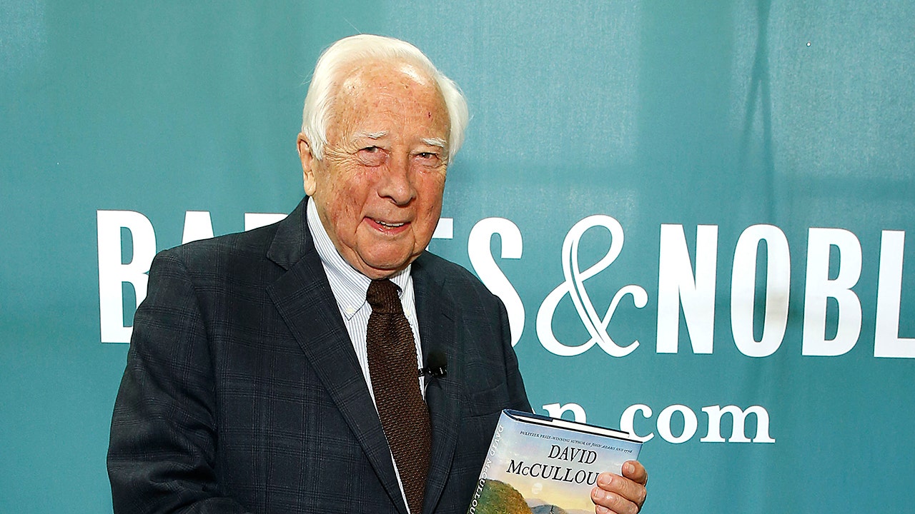 David McCullough, American historian and Presidential Medal of Freedom recipient, dies at 89