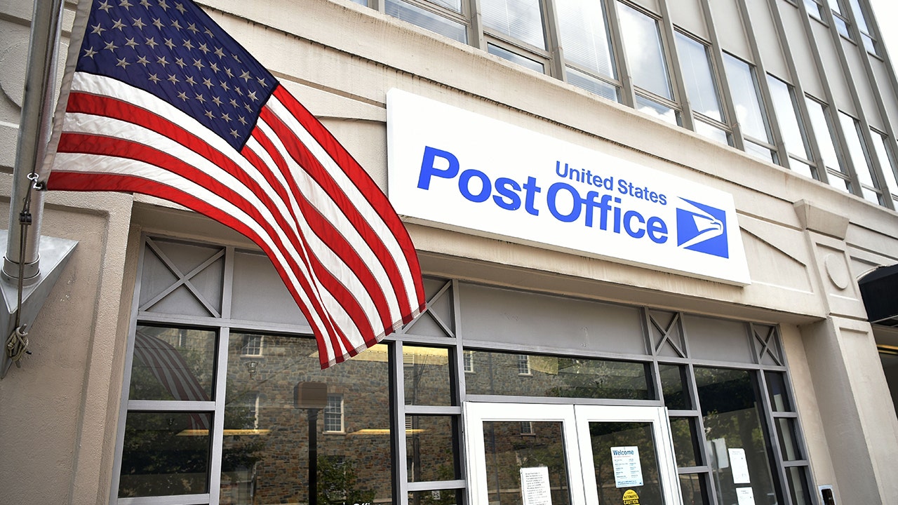 Federal judge rules it unconstitutional to ban guns from post offices ...