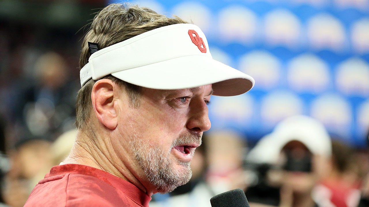 Bob Stoops talks Kyle Gundy resignation from Oklahoma: ‘Unfortunate and terrible situation’