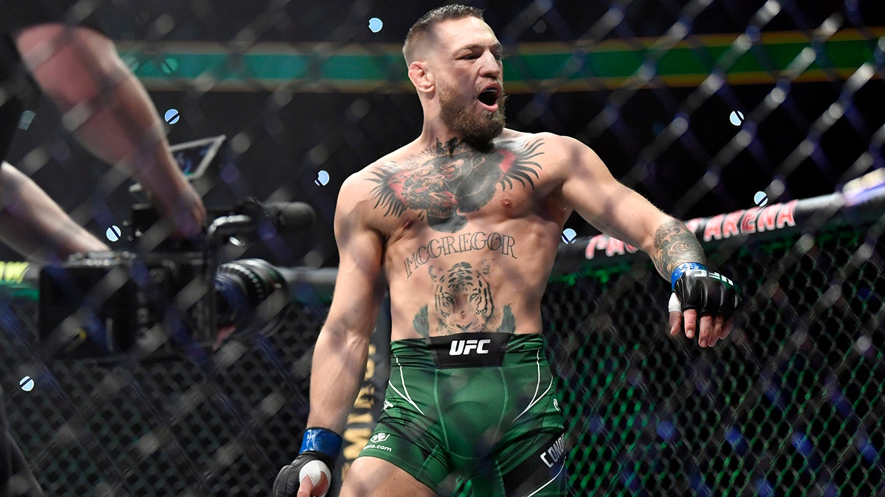 Read more about the article Dustin Poirier makes prediction for Conor McGregor’s return