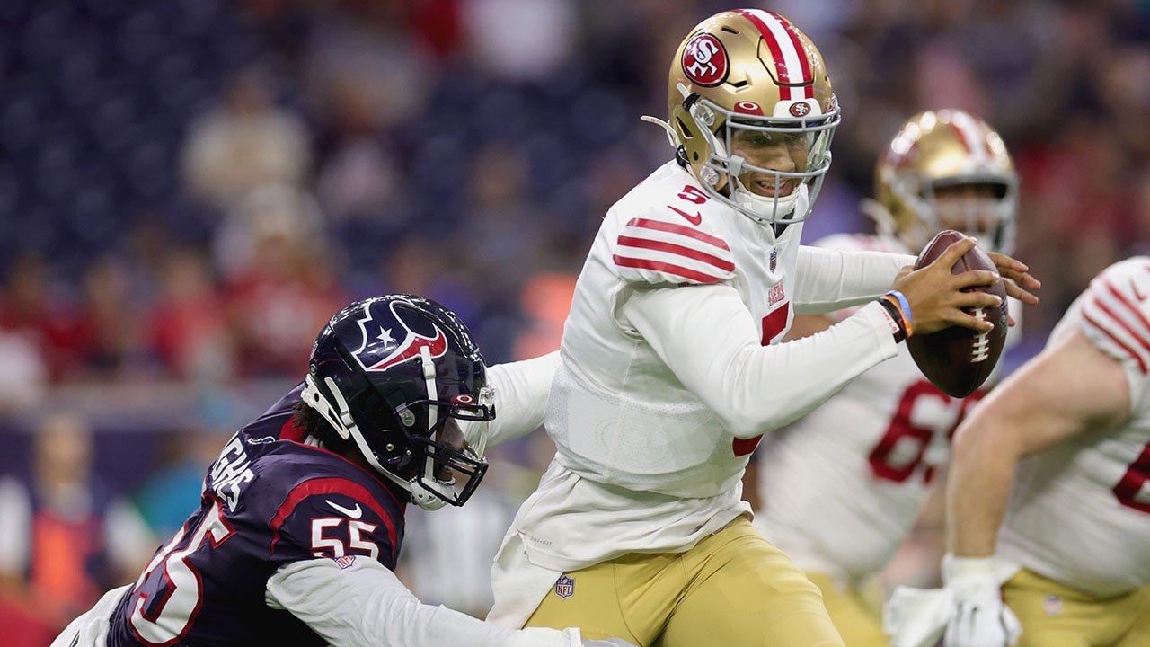 Trey Lance of the San Francisco 49ers scrambles during the game News  Photo - Getty Images