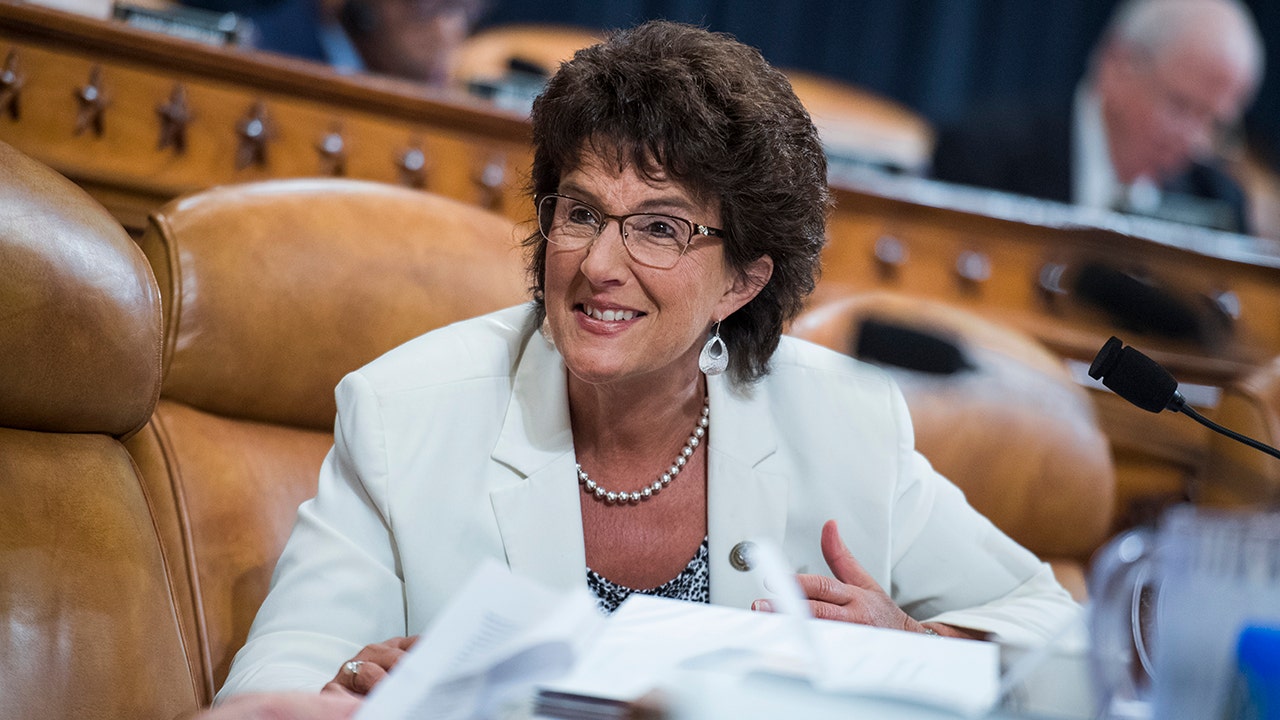 Rep. Walorski’s vehicle determined to be ‘at-fault’ in fatal crash killing 4, Sheriff’s investigation finds