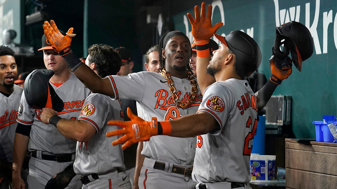 Orioles beat Rangers behind Jorge Mateo's two home runs