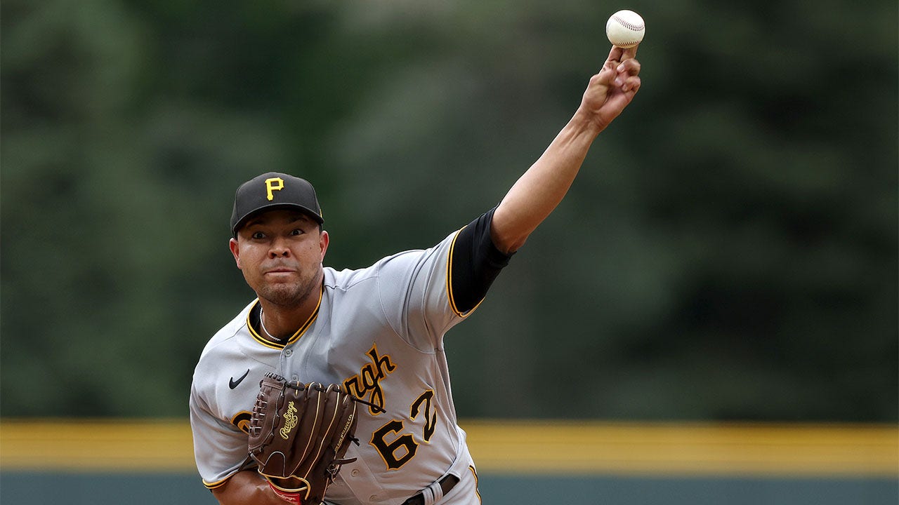 Pittsburgh, United States. 05th Oct, 2022. Pittsburgh Pirates relief  pitcher Johan Oviedo (62) throws in the third inning against the St. Louis  Cardinals at PNC Park on Wednesday October, 5 2022 in