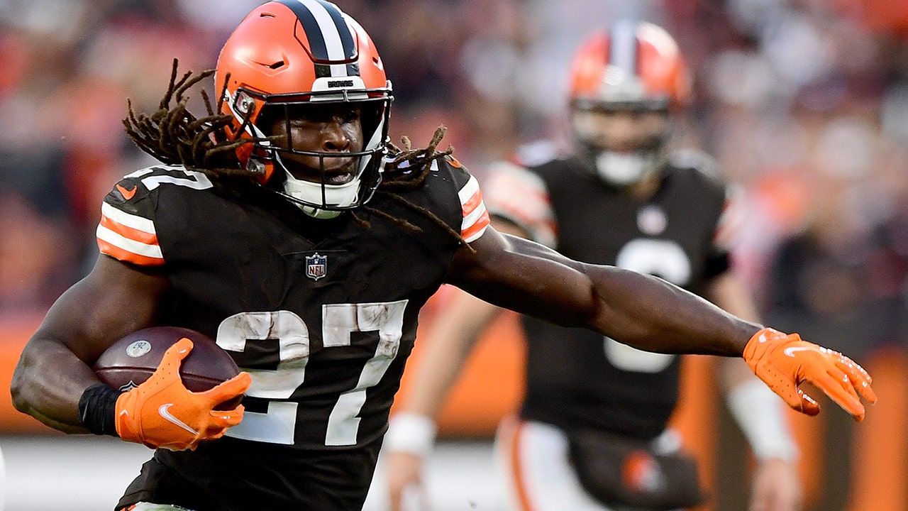 Kareem Hunt Seeks Trade From Browns But Team Says No Reports Fox News 1901