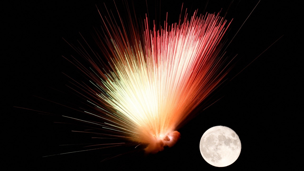 Impresionantes imágenes captan la superluna del esturión