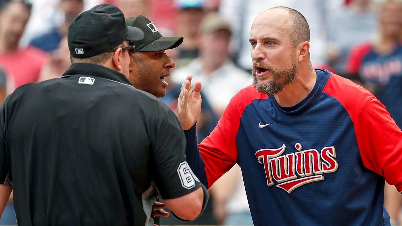 Twins' Rocco Baldelli rages after controversial call in loss to Blue Jays:  'I think it was pathetic