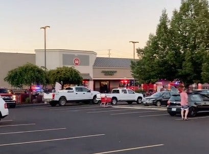 Oregon Safeway shooting: Multiple people dead after gunman opens fire at grocery store – Fox News