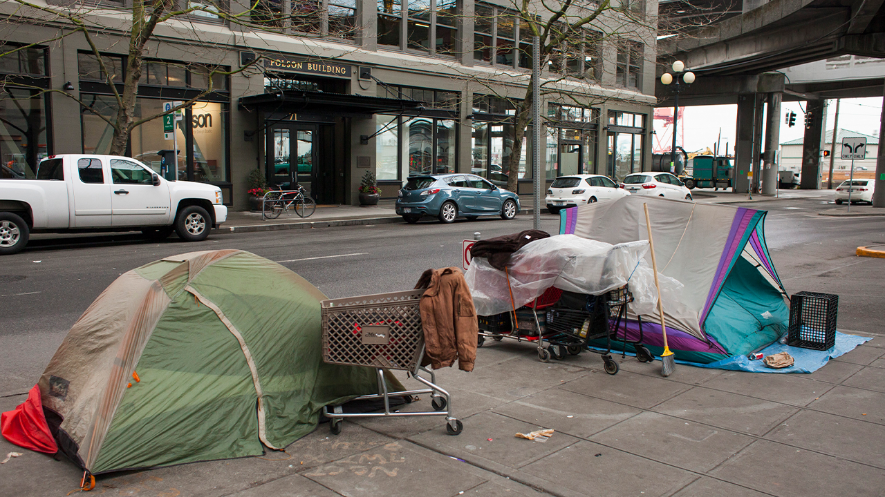 Seattle businesses take law into own hands to combat homelessness