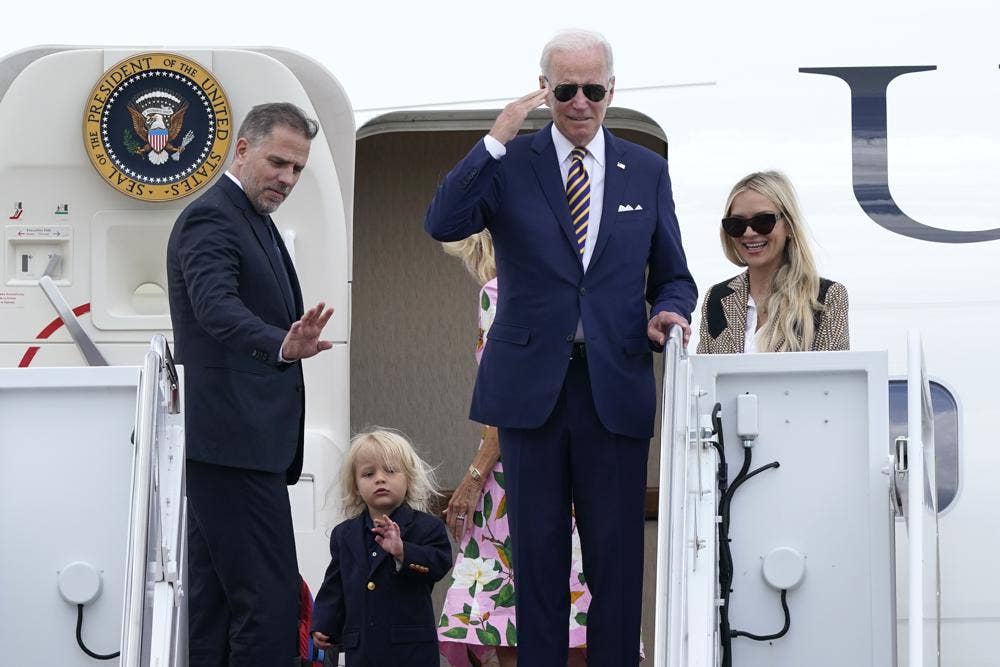 Hunter Biden joins dad Joe for vacation as FBI called out for double standard after Trump Mar-a-Lago raid