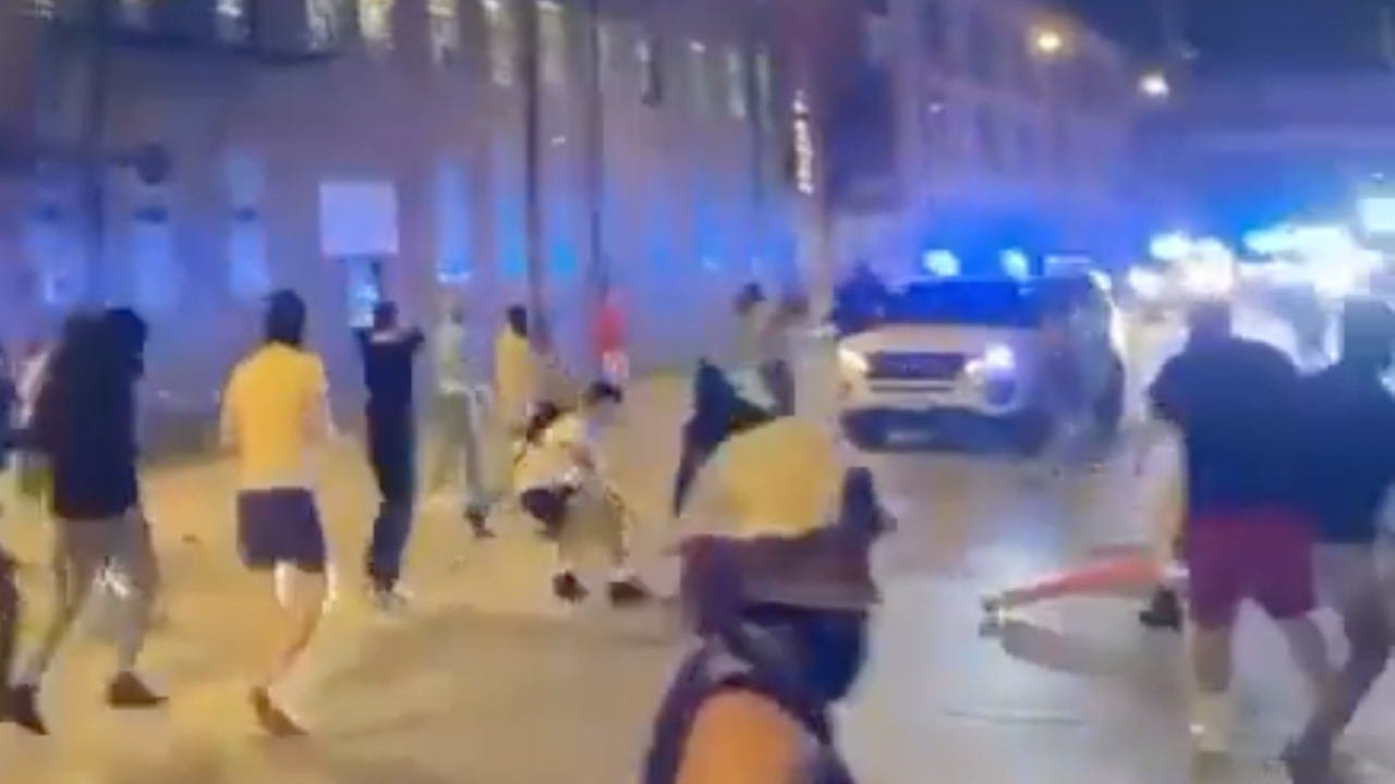 Illegal street racing rocks Chicago, six police cars pummeled by fireworks and bricks