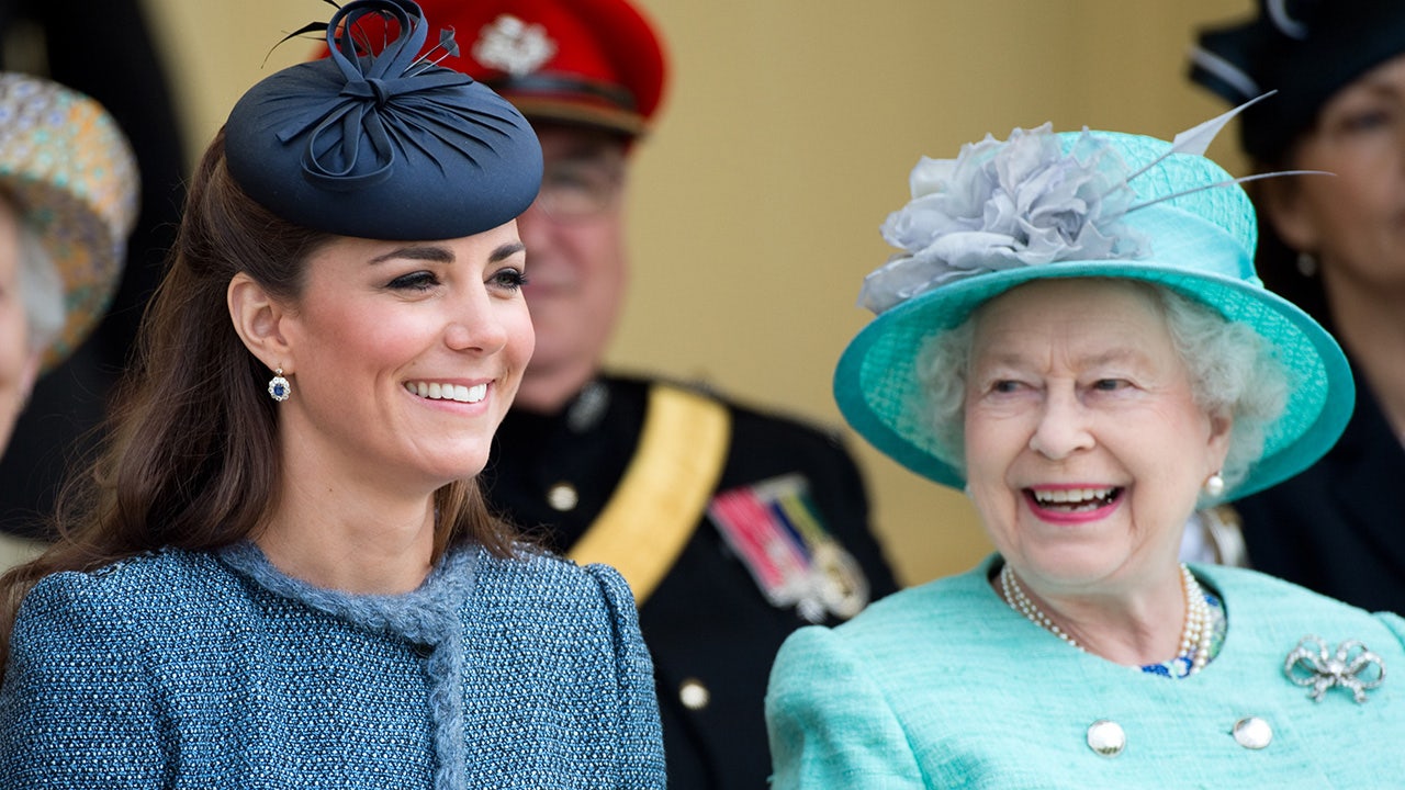Kate Middleton models herself after Queen Elizabeth: 'Learned by observing'