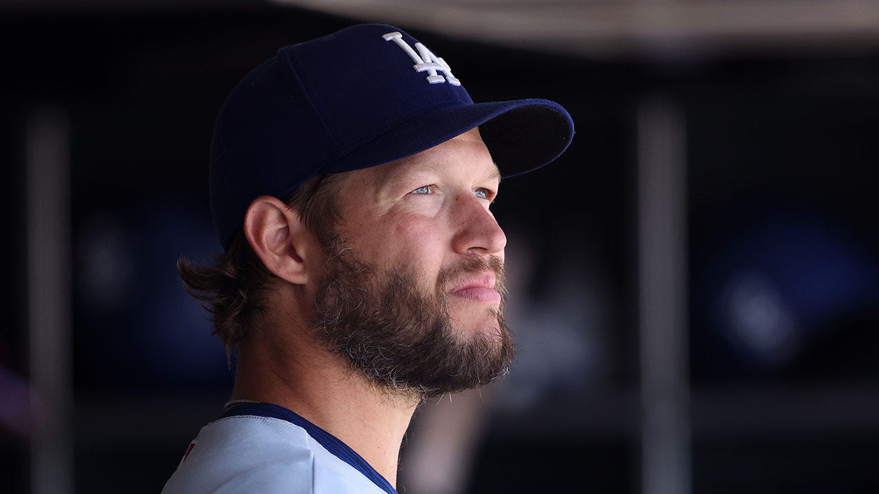 Dodgers pitcher Clayton Kershaw's mom dies day before Mother's