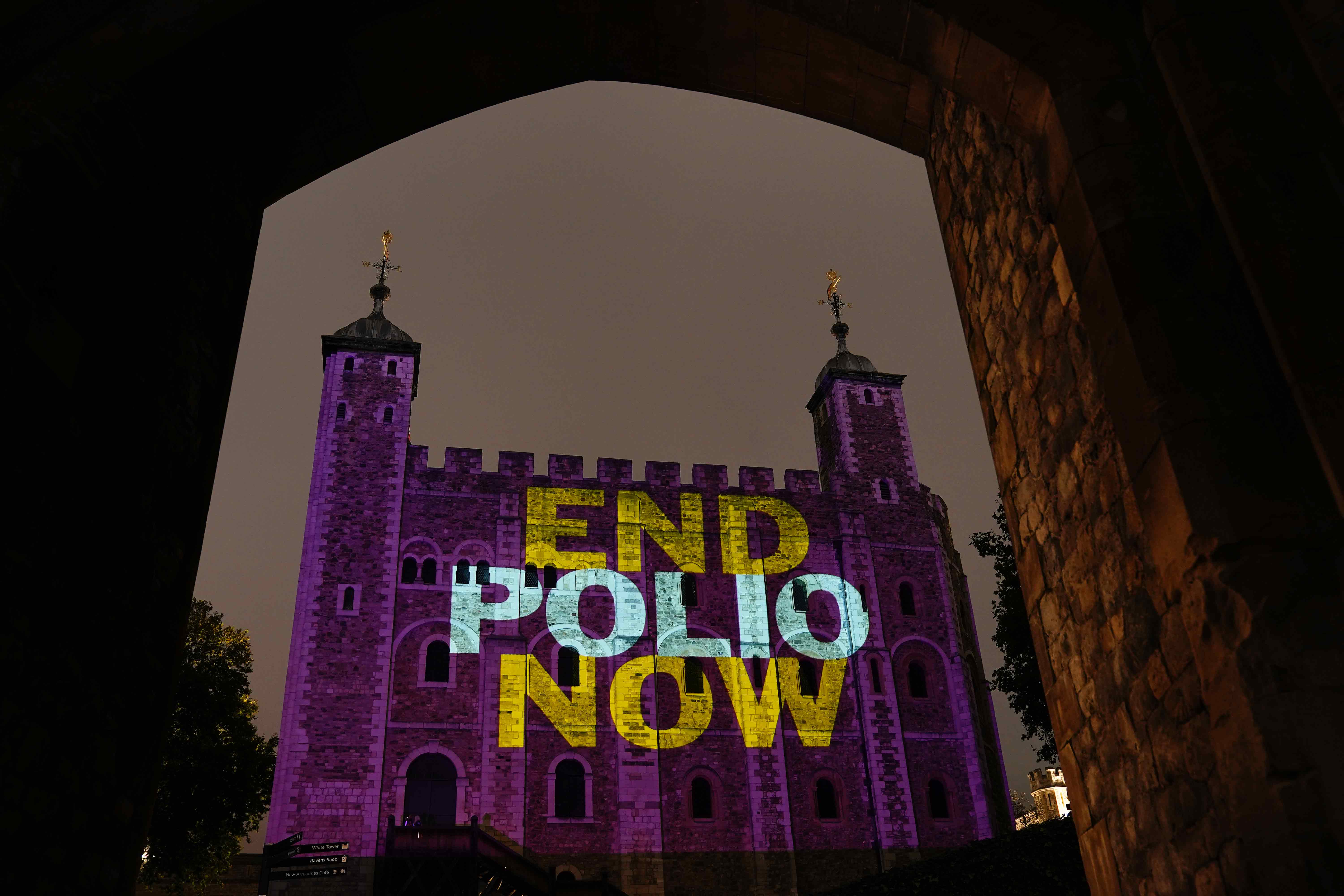 Polio vaccine campaign underway in London as the virus spreads in the city