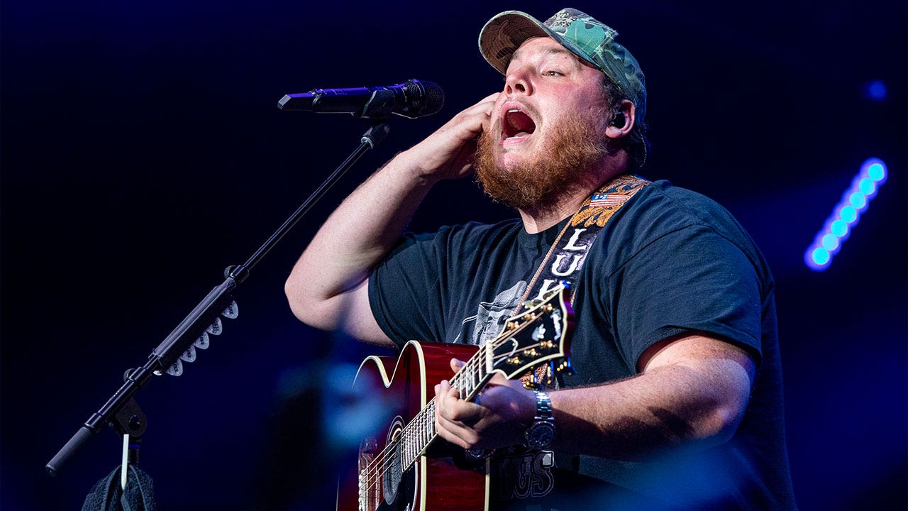 Media's outrage at Luke Combs covering Tracy Chapman's 'Fast Car' underscores obsession with race: critics
