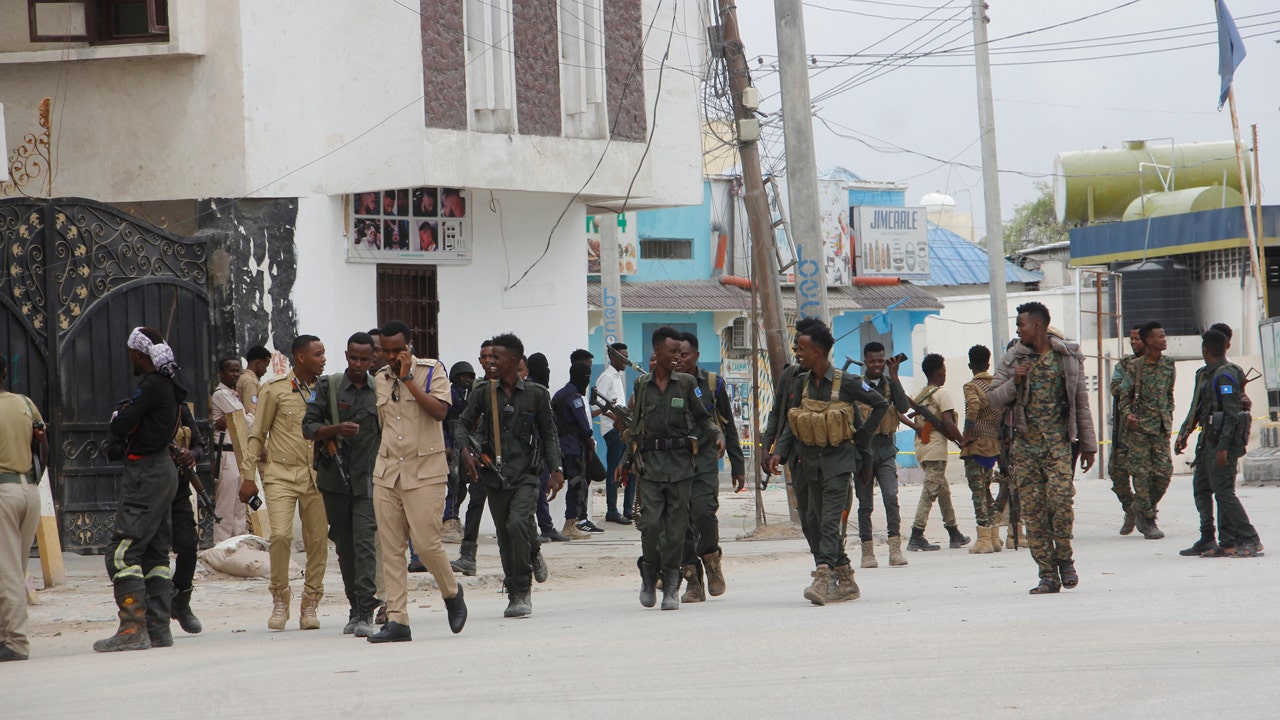 Gunmen storm hotel in Somali capital, leave 20 dead