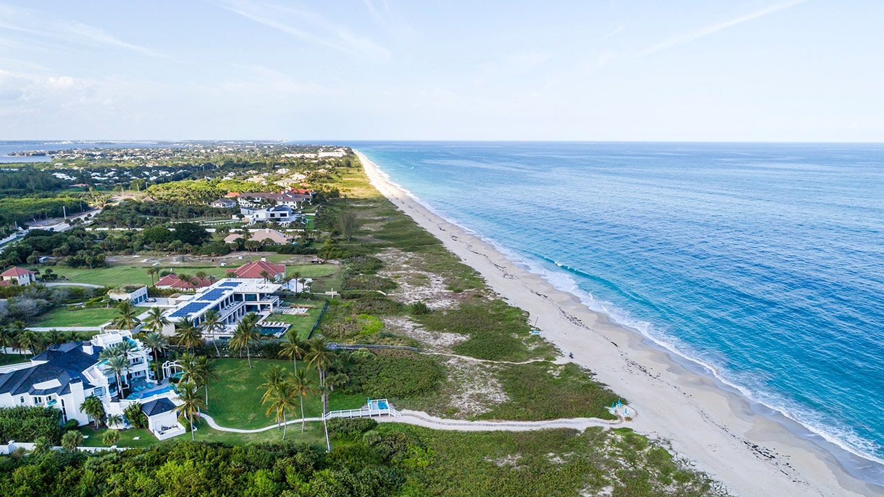 Vero Beach, FL, aerial view