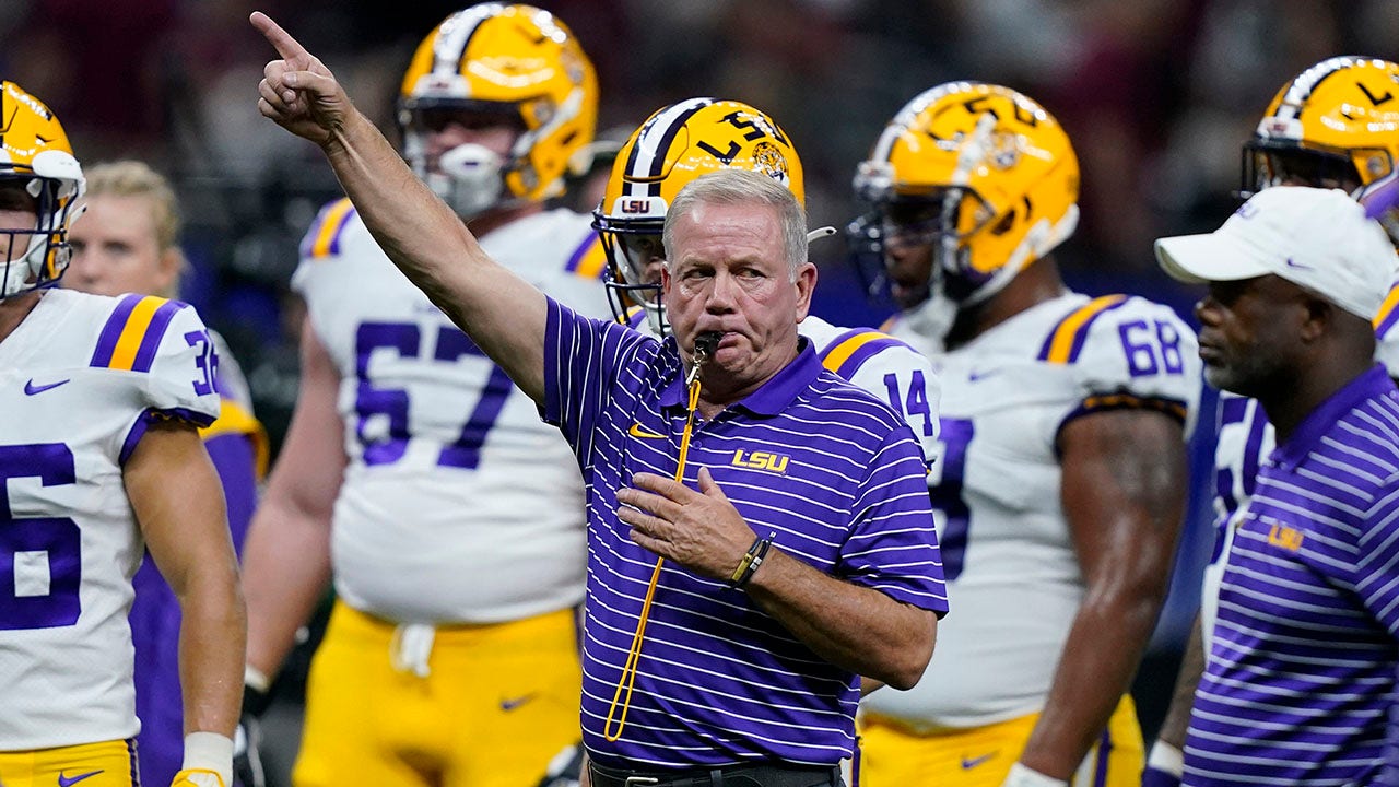 LSU's Brian Kelly pays fine for being late one week after exchange with  reporter | Fox News