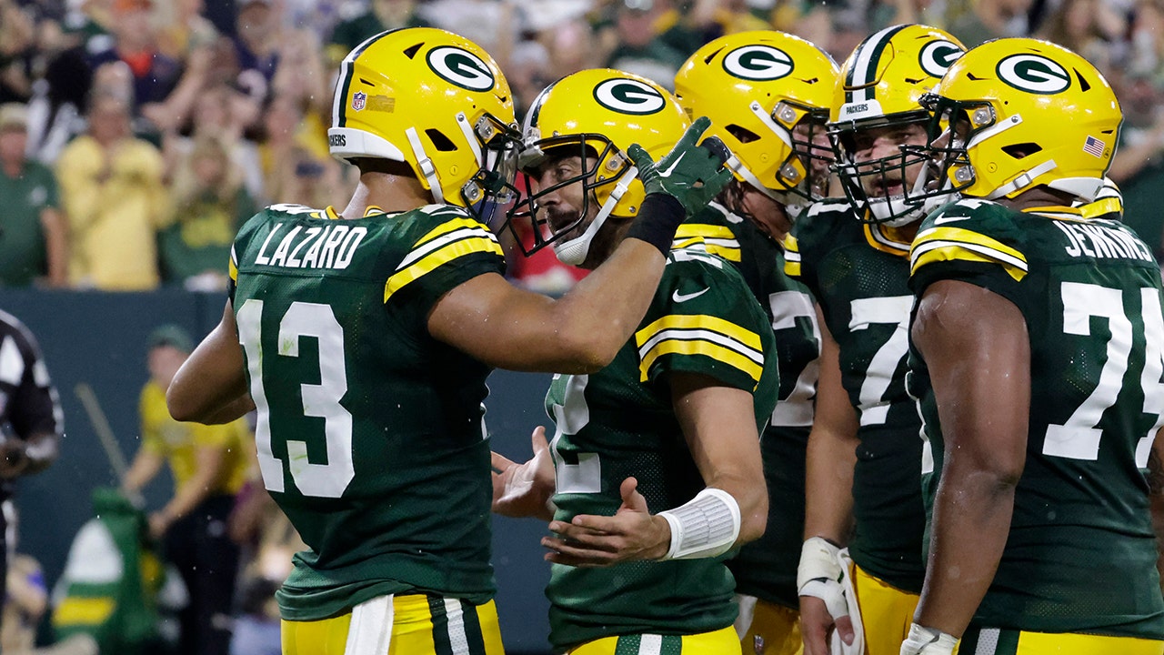 Packers turn Aaron Rodgers' ayahuasca use into touchdown celebration vs  Bears