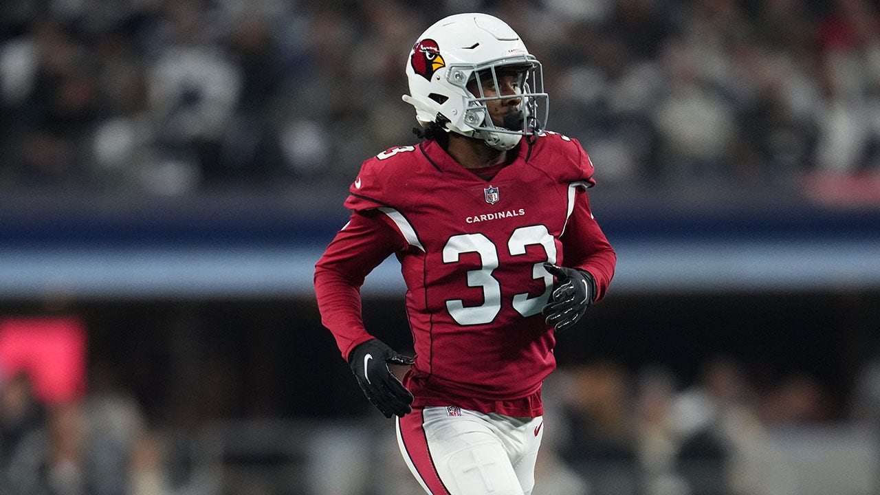 Watch: Cardinals' Antonio Hamilton gets 1st career interception vs