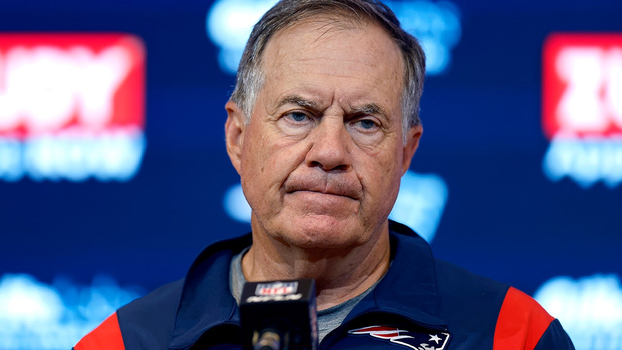 Packers' Aaron Rodgers explains why pregame chat with Patriots' Bill  Belichick was 'really meaningful'