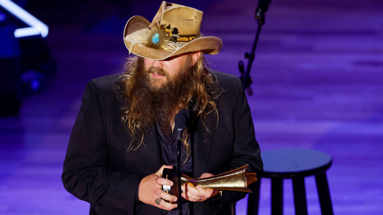 Chris Stapleton and country music's biggest stars share special fan encounters and their best advice