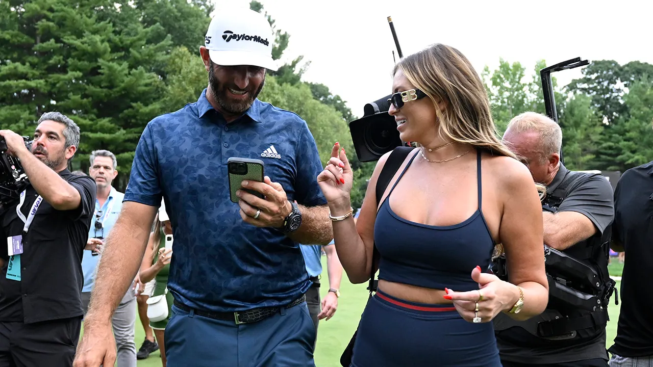 Fox Sports should be embarrassed for ogling Paulina Gretzky in her