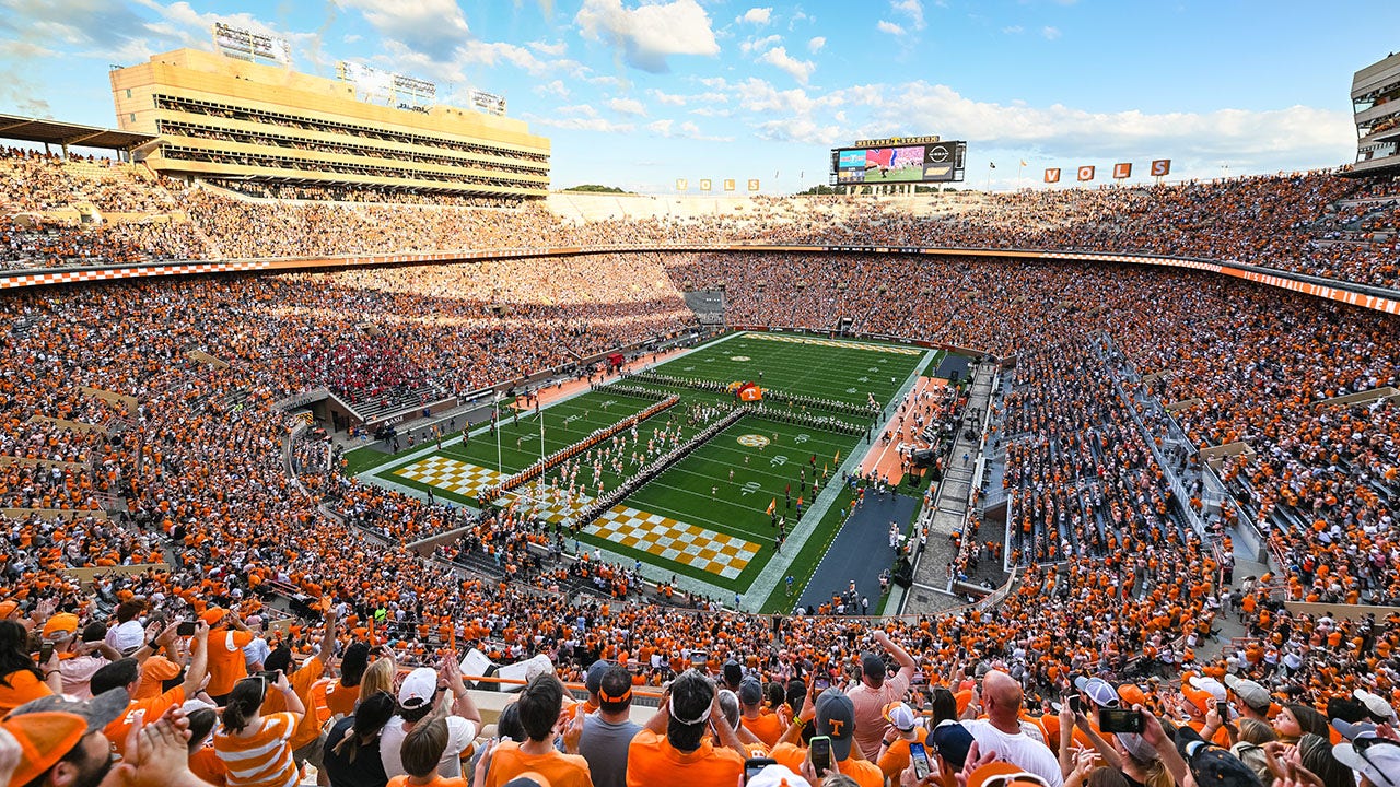 No. 6 Tennessee Volunteers prepare to host the No. 10 Florida