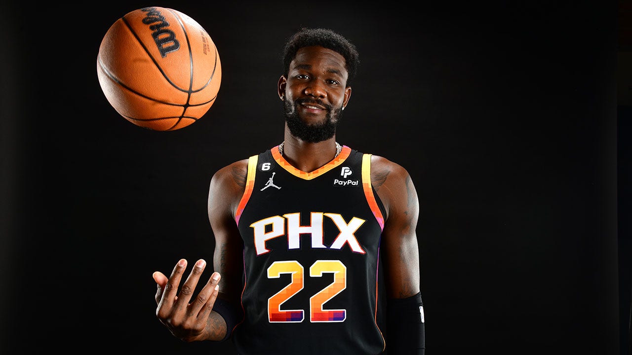 Official NBA Store Phoenix Suns PHX Playoffs 2022-2023 T-Shirt