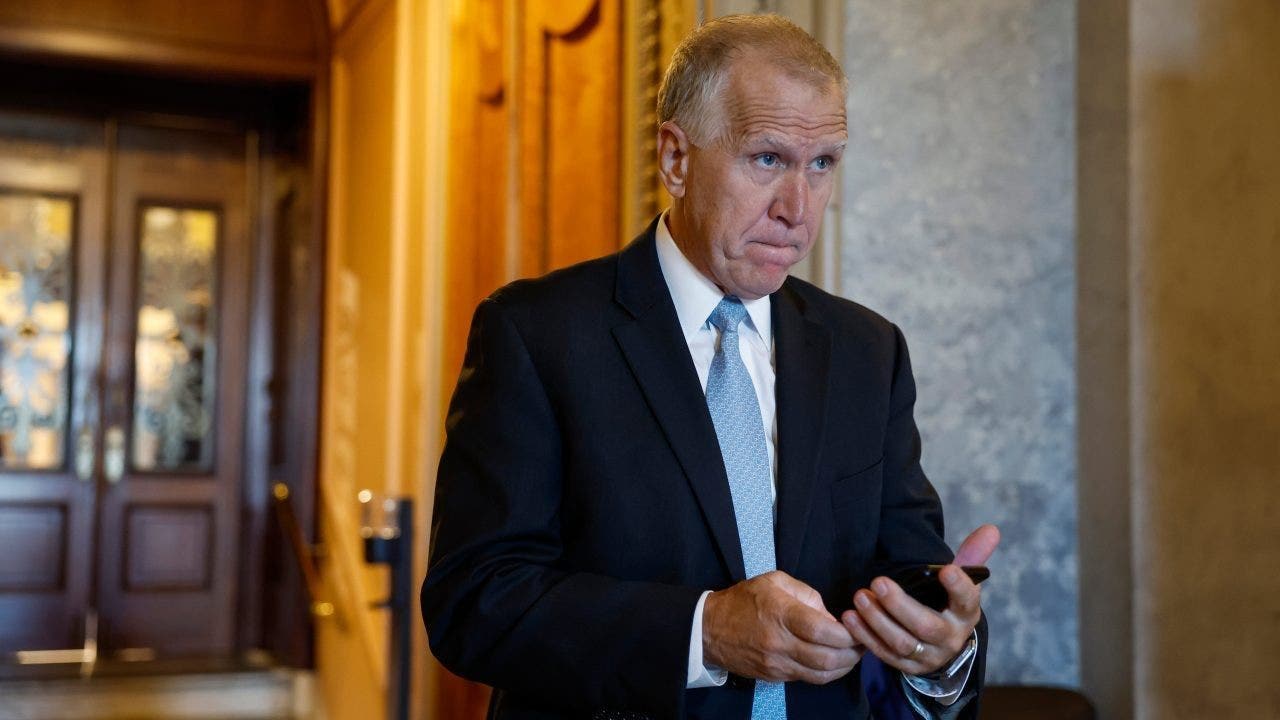 Mitch McConnell selects Thom Tillis for a Senate Republican leadership spot